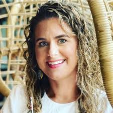 Heather Elwell's Instagram, Twitter & Facebook