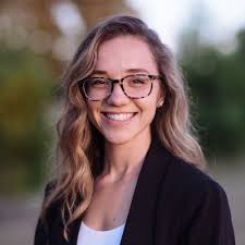 Alison Nesbitt's Instagram, Twitter & Facebook