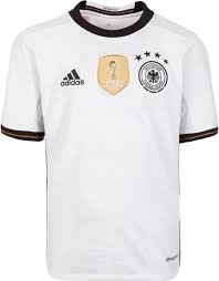 Jetzt erobert es nicht nur den fußballplatz, sondern auch die straßen der stadt. Ebbe Amusieren Spanien Dfb Trikot Kinder Adidas Haken Abstammung Tschuss