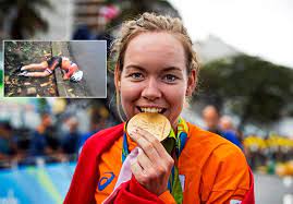 Van vleuten celebrates but mistakes silver for gold. Bfwewdl1ppd1am