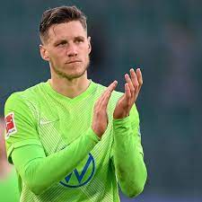 Born in borne, overijssel, weghorst started his career with local clubs rksv neo and deto twenterand, before evoking. Wolfsburg Schafer Plant Mit Weghorst