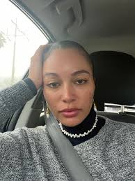 Makeup artist in Bay Area offering free services for photoshoots