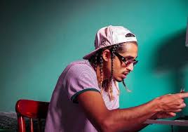 Frases musicais frases de musicas musicas trechos de letras de musicas brasileiras encontros e despedidas composição musical palavra cantada gilberto mensagens bonitas. As 50 Melhores Frases Do Matue Para Legendar Suas Fotos