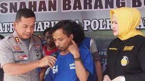 Hal itu dikonfirmasi akun instagram @boomerang_official pada sabtu (24/4/2021) pagi ini. Breaking News Hubert Henry Boomerang Meninggal Dunia Berikut Perjalanan Karirnya Idnbuzz