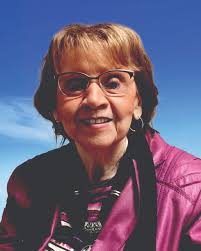 Daphnée Courchesne, auteur/autrice sur Services funéraires St-Pierre