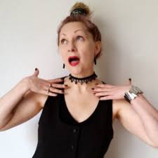 Fix the choker lock on both ends of the lace with the help of nose pliers. 15 Stylish Chokers You Can Make At Home