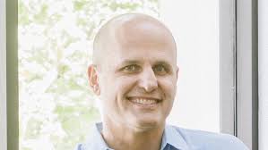 Ex-Google HR exec Laszlo Bock predicts hybrid work will only be temporary