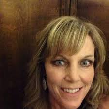 Toni Rowe's Instagram, Twitter & Facebook