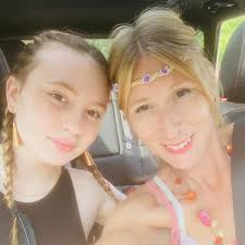 What dog groomer is recommended for large Maremmas in Adelaide SA?