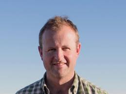 Tributes flow for Wallis at funeral