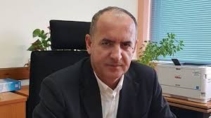 Είναι ντροπή και φασιστικό να είσαι εχθρικός απέναντι στον ξένο. O Nikos Rapths Analambanei Neos Perifereiakos Diey8ynths Ekpaideyshs H Rodiakh