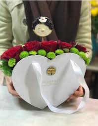 Maybe you would like to learn more about one of these? Double Heart Shaped Flowers Gift Box With Handle Permanent Flower