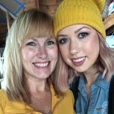 Libby Winter's Instagram, Twitter & Facebook