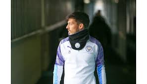 Man city devotees looking to sport the sky blue and white worn by their favorite team have come to the right place. Manchester City Puma 2019 20 Worn Training Kit In White Two Piece David Silva Charitystars