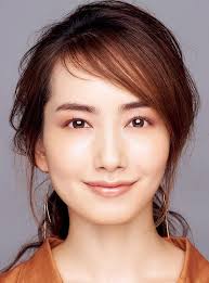 驚くほど小顔になれる 立体感を出す最新メイクテクニック 美的 com アイメイク ナチュラル 骨格メイク 40代メイク
