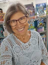 Today's #MeetOurAlumniMonday is Danielle Corrao-Kriebel '08 & M'13!  Danielle received her degree in Secondary Education English and her  Master's degree in Education as well. She was very involved during her time  at