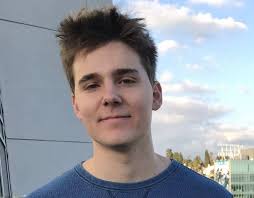 His wearing shoe size 10.5 (us). Alex Ernst Biography Age Wiki Height Weight Girlfriend Family More