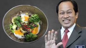 A quick translation of his post includes information on his recipe such as the ingredients used. Ahmad Maslan Kongsi Resipi Baru Lepas Nasi Goreng Mynewshub