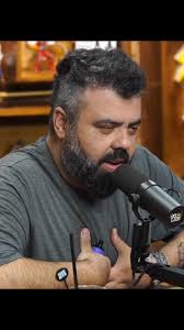 Olha que lenda, Vocês já viram o homem do chapéu branco? #lenda #flow  #flowpodcast #cortes #cortespodcast