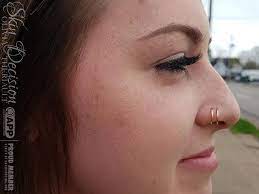 This Pair Of Healed Nose Piercings By Oliviatheriault Are Looking Amazing Since Upgraded To These Yellow Gold Rings Nose Piercing Piercings Yellow Gold Rings
