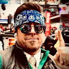 Santy Molano's Instagram, Twitter & Facebook