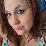 Amanda Zeis's Instagram, Twitter & Facebook