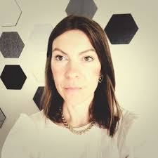 Shea Burns's Instagram, Twitter & Facebook