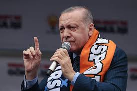 Cumhurbaşkanı erdoğan, konuşmasının sonunda çay dağıttı. Erdogan In Mitinginde Cay Kavgasi Cikti Ben Sizin Hepinize Cay Vereyim Onedio Com