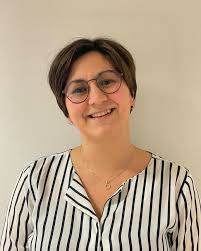 Adrian Lund, merittert foredragshalder, bjudar på