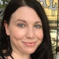 Elizabeth Hutcherson's Instagram, Twitter & Facebook