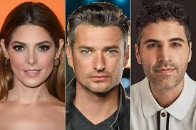 Deck the Walls-Christmas Movie : Spanning the Need: Good News, Inspiring,  the Uninspired.