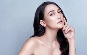Luna maya dan ariel noah video terbaru no sensor beredar bioskop 212, 26/09/2015. Luna Maya Ketahuan Masih Simpan Hadiah Dari Sang Mantan Kekasih Siapa