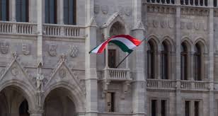 Die deutschlandflaggen überzeugen mit einer klaren farbstruktur. Die Flagge Von Ungarn Geschichte Und Geschichten Um Piros Feher Zold