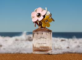 Smells so fresh and girly. Daisy Eau So Fresh By Marc Jacobs Review