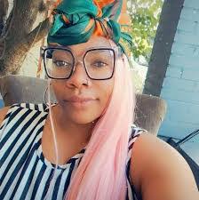 Kelly Walden's Instagram, Twitter & Facebook