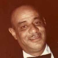 Cecelia Mills's Instagram, Twitter & Facebook