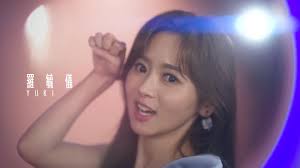 Bob Lam 林盛斌- 今晚主持一個婚禮， 見到呢班兄弟姊妹......... 我以為自己去錯咗謝師宴， 最老嗰個都只係大霏霏幾年。