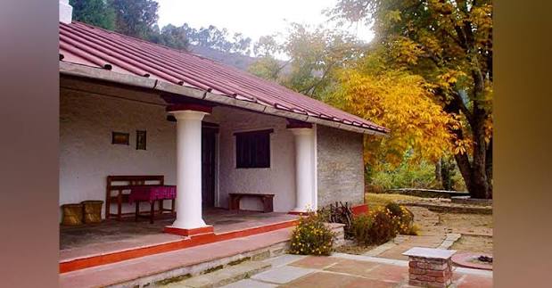 Peora Dak Bungalow