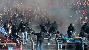 Vom hsv bis hansa rostock. Vfb Trainer Vor Duell Mit Ksc Wolf Kein Verstandnis Fur Hass Im Fussball Vfb Stuttgart Stuttgarter Nachrichten