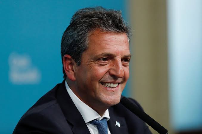 Argentina economy chief Massa to be Peronist presidential candidate |  Reuters