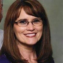 Lynn Rayburn's Instagram, Twitter & Facebook