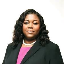 Candace Browning's Instagram, Twitter & Facebook