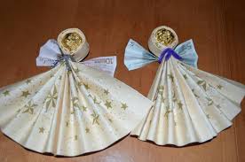 Ferrero Rocher Engel Weihnachten Basteln Engel Kleine Geschenke Zu Weihnachten Servietten Falten Weihnachten