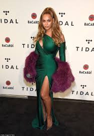 Photos En Vogue Celebrites Style Nice Dresses Green Gown Fashion
