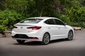 Actual mileage may vary with options, driving conditions, driving habits and vehicle's condition. Hyundai Elantra Technical Specifications And Fuel Economy