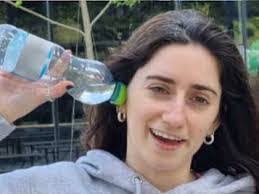 Lori Warfield's Instagram, Twitter & Facebook