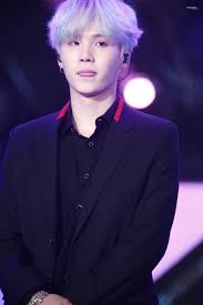 Schau dir unsere auswahl an kpop bts suga stuffed toy an, um die tollsten einzigartigen oder spezialgefertigten handgemachten stücke aus unseren shops für . Super Suga On Twitter Hq 170929 Suga Kpop World Festival In Changwon Cr Bonbon 9339