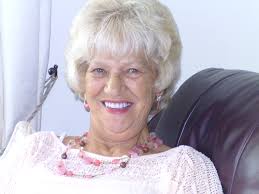 Dorothy Parr's Instagram, Twitter & Facebook