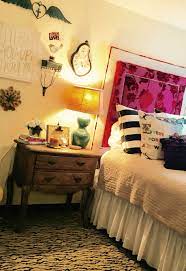 First College Apartment Switching From A Twin Bed At The Dorm To A Queen At The Apartment Made I Chateaux Interiors Beautiful Bedrooms First College Apartment