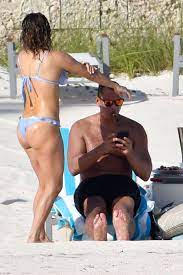 Jennifer lopez and her boyfriend, dancer casper smart jennifer lopez and her boyfriend, dancer casper smart, hold hands while leaving their south beach hotel on friday (august 31) in miami, fla. Jennifer Lopez Booty In Bikini At A Beach In The Bahamas Sawfirst